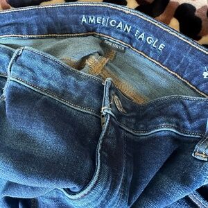 AE jeans sz 22 short Super Stretch